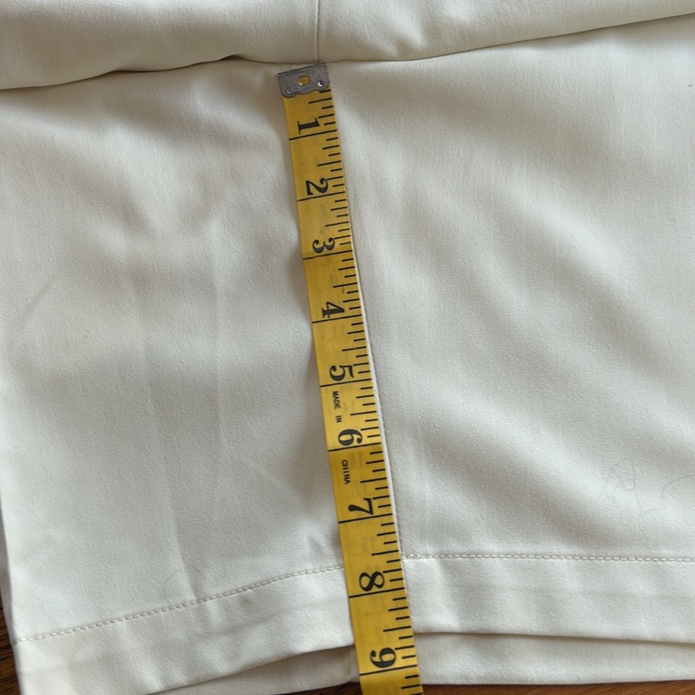 Donald Ross Men’s flat front shorts. Color is Wheat (pale butter yellow) Size 36 - Picture 14 of 14